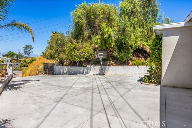 11661 Anderson, Loma Linda CA: https://media.crmls.org/medias/65742d34-f0b9-48fc-8724-f00b6b1b8b03.jpg