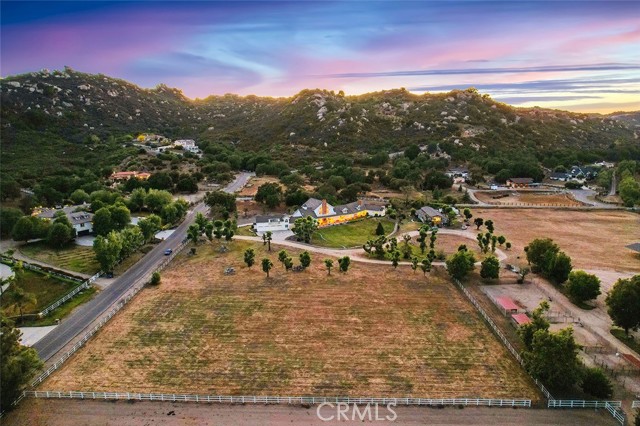 42580 Avenida Escala, Murrieta CA: https://media.crmls.org/medias/65743d45-ac85-4642-aef5-83f79f0ad088.jpg