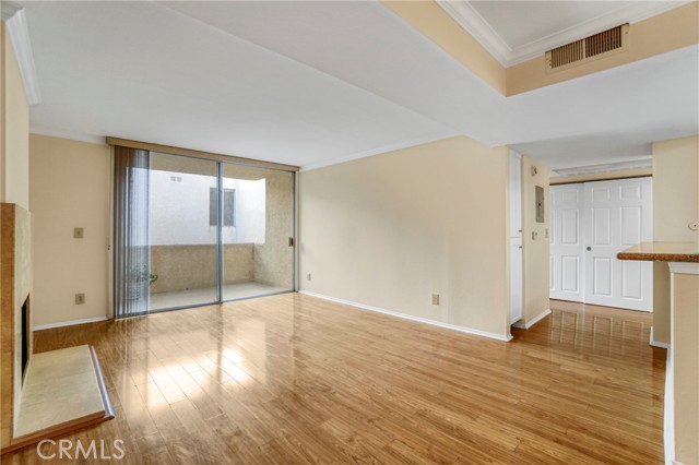 Detail Gallery Image 5 of 28 For 5325 Newcastle Ave #240,  Encino,  CA 91316 - 2 Beds | 2 Baths