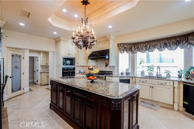 23180 Gray Fox Drive, Canyon Lake CA: https://media.crmls.org/medias/6578722a-d1c9-4657-b6c4-28f4c88ce404.jpg