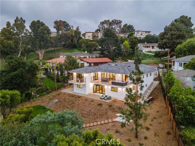 4425 Lucera Circle, Palos Verdes Estates, California 90274, 4 Bedrooms Bedrooms, ,3 BathroomsBathrooms,Residential,Sold,Lucera,PV22074214