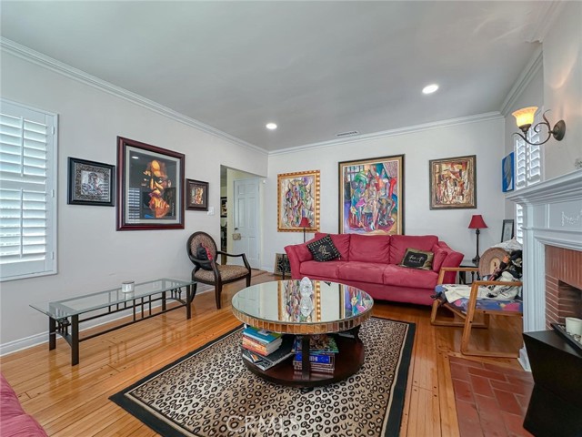 3815 Welland Avenue, Los Angeles CA: https://media.crmls.org/medias/6579260d-2237-43d6-89c1-615540a1887d.jpg