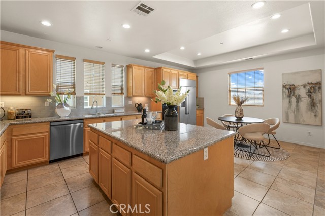 928 Kingsford Street, Monterey Park CA: https://media.crmls.org/medias/657962ac-35e2-4c2c-a7dc-4d77101c7a50.jpg