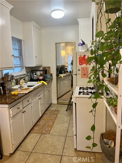 11316 Venice Boulevard, Los Angeles CA: https://media.crmls.org/medias/6579a4d9-8550-4fce-8aff-09af699596c1.jpg