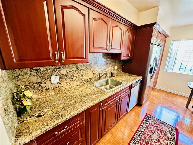 Detail Gallery Image 5 of 43 For 6225 Coldwater Canyon Ave #117,  North Hollywood,  CA 91606 - 2 Beds | 2 Baths