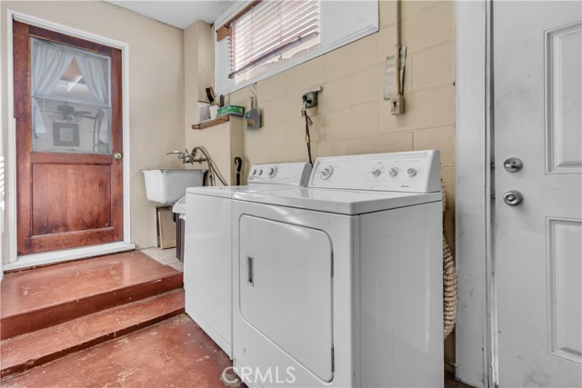 Detail Gallery Image 33 of 50 For 9415 Annetta, South Gate,  CA 90280 - 3 Beds | 3 Baths