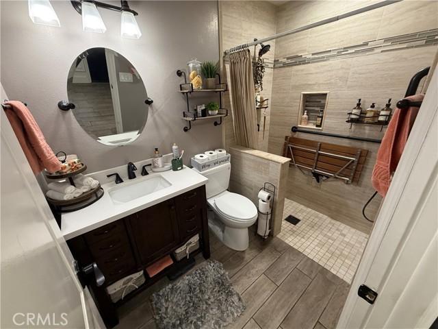 Detail Gallery Image 13 of 22 For 1053 Border Ave, Corona,  CA 92882 - 2 Beds | 2 Baths