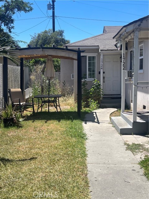 Detail Gallery Image 4 of 13 For 1722 S Birch, Santa Ana,  CA 92707 - 2 Beds | 1 Baths