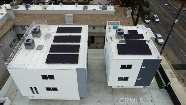 6845 N Haskell Avenue, Lake Balboa CA: https://media.crmls.org/medias/657ba7ab-fac3-4935-b7cc-5a0fe398156b.jpg