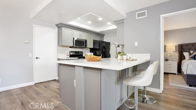 25191 Oak Canyon Lane, Lake Forest CA: https://media.crmls.org/medias/657be1d0-7ec6-4638-985f-46952a43b3b7.jpg