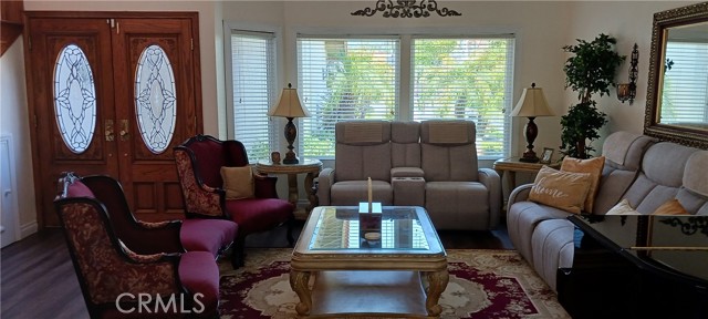 Detail Gallery Image 10 of 37 For 22681 Manalastas Dr, Lake Forest,  CA 92630 - 4 Beds | 2/1 Baths
