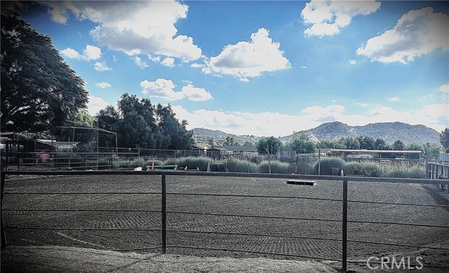 Detail Gallery Image 25 of 31 For 361 Spur, Norco,  CA 92860 - 4 Beds | 2 Baths