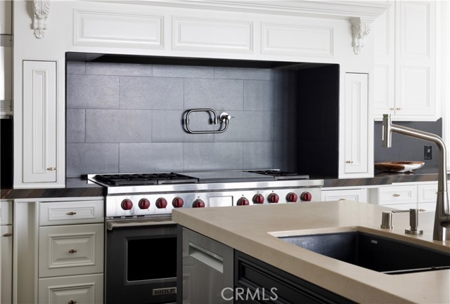 2681 Crestview Drive, Newport Beach CA: https://media.crmls.org/medias/657c7839-268b-4d87-af18-824270ebea45.jpg