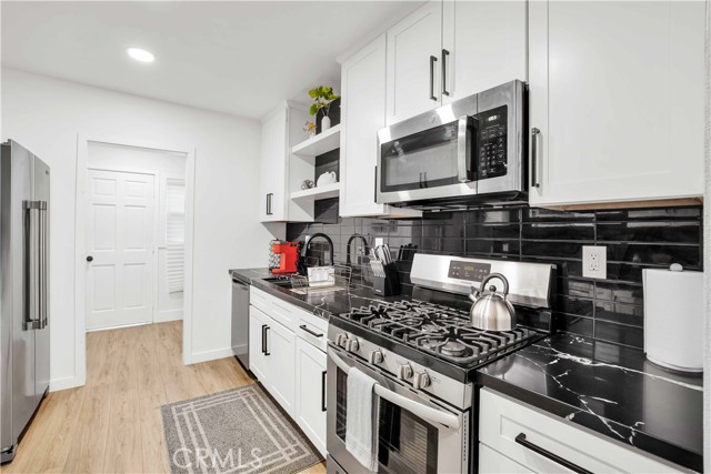 Detail Gallery Image 6 of 12 For 4312 Comly St, City Terrace,  CA 90063 - 2 Beds | 2 Baths