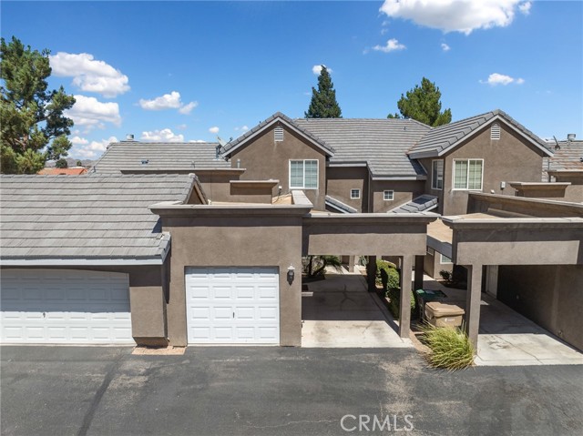 Detail Gallery Image 2 of 31 For 13300 Spring Valley #C,  Victorville,  CA 92395 - 2 Beds | 2 Baths
