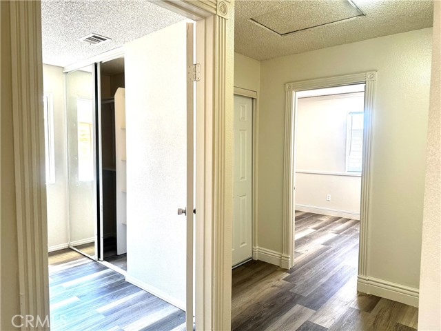 413 E James Street, Rialto CA: https://media.crmls.org/medias/657f0357-6aef-418c-a15c-0e9cf4455803.jpg