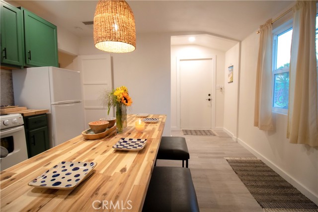 12512 Miranda Street, Valley Village CA: https://media.crmls.org/medias/657f25de-18b7-4a01-b684-208033c30d55.jpg