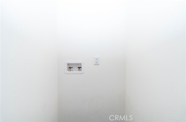 1038 E 53rd Street, Los Angeles CA: https://media.crmls.org/medias/657fae85-119f-450e-9ead-7a280aaf2b5b.jpg