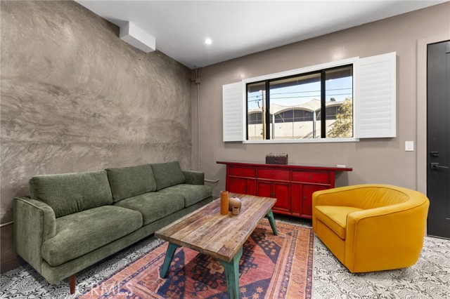 Detail Gallery Image 6 of 15 For 2211 1.2 Hyperion Ave #1/2,  Los Angeles,  CA 90027 - 0 Beds | 1 Baths