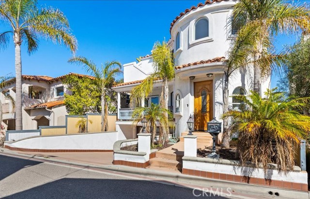 1936 Loma Drive, Hermosa Beach, California 90254, 3 Bedrooms Bedrooms, ,3 BathroomsBathrooms,Residential,Sold,Loma,SB21238629