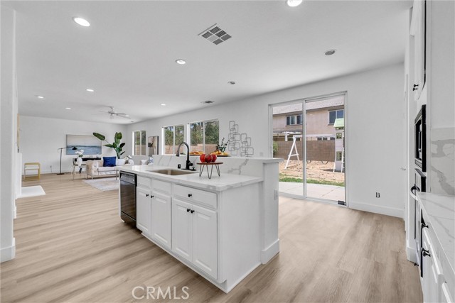 6556 Wells Springs Street, Eastvale CA: https://media.crmls.org/medias/6582003a-1b1e-4102-8750-659503642517.jpg