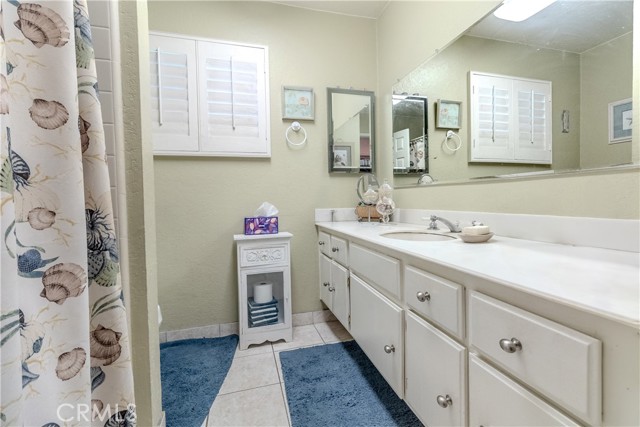 2241 N 1st Avenue, Upland CA: https://media.crmls.org/medias/65825158-87f2-4359-b87f-d37e4d6a56d0.jpg