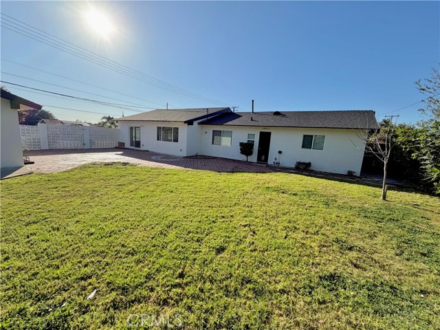Detail Gallery Image 2 of 8 For 12472 Woodlawn, Tustin,  CA 92780 - 4 Beds | 2 Baths