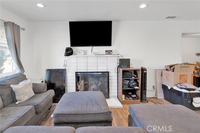 Detail Gallery Image 7 of 32 For 14961 S Culver Rd, Victorville,  CA 92394 - 4 Beds | 2 Baths