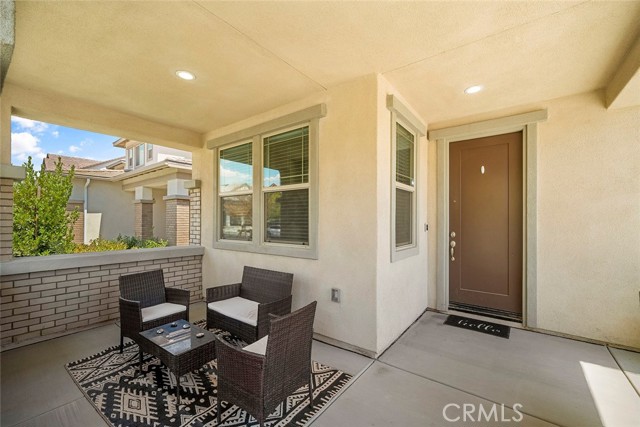 Detail Gallery Image 4 of 55 For 32205 Verbena Way, Temecula,  CA 92591 - 5 Beds | 3/1 Baths