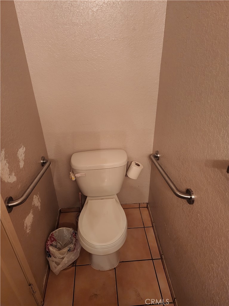 https://media.crmls.org/medias/65851501-931e-4ab9-8022-d2c62ca6c68d.jpg?preset=X-Large