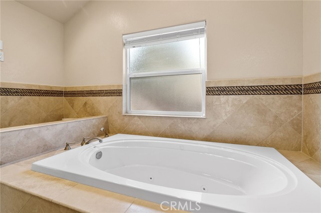 Detail Gallery Image 13 of 37 For 301 S Shakespeare Ln, Big Bear City,  CA 92314 - 3 Beds | 2 Baths