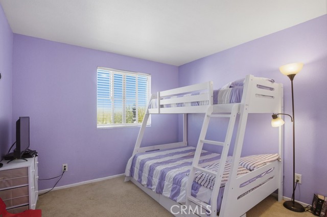 Detail Gallery Image 13 of 24 For 2676 Greenwood Ct, Palmdale,  CA 93550 - 3 Beds | 2/1 Baths
