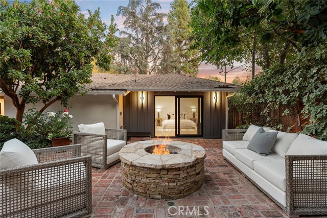 Detail Gallery Image 41 of 44 For 4943 Palomar Dr, Tarzana,  CA 91356 - 4 Beds | 3/1 Baths