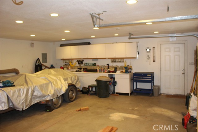 220 Colorado River Drive, Blythe CA: https://media.crmls.org/medias/6587b96d-91f2-494b-b201-e441a98a6681.jpg