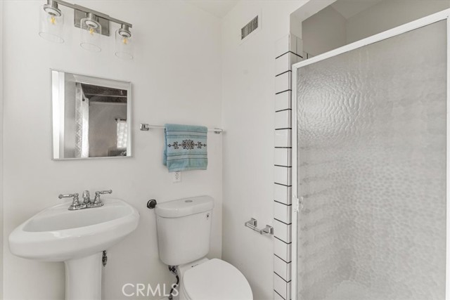 Detail Gallery Image 20 of 31 For 12702 Louvre St, Pacoima,  CA 91331 - 4 Beds | 2 Baths