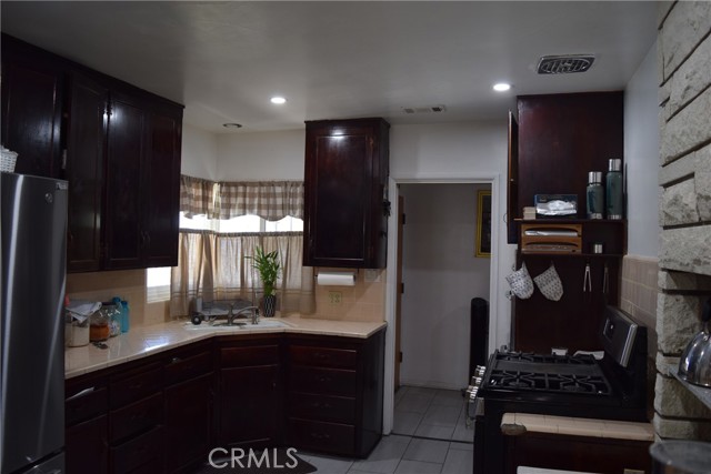 6718 Del Rosa Avenue, San Bernardino CA: https://media.crmls.org/medias/65888714-5e3c-4443-9541-3a326810e805.jpg