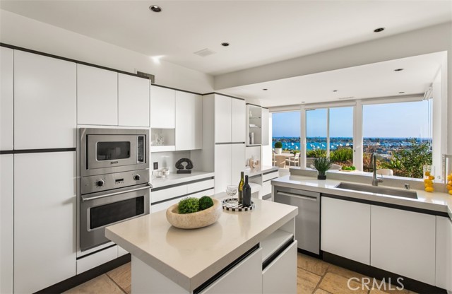 Detail Gallery Image 35 of 60 For 1535 Dolphin Terrace, Corona Del Mar,  CA 92625 - 3 Beds | 3/1 Baths