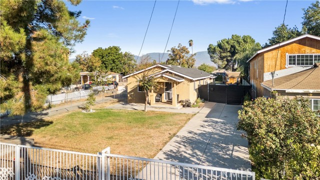 Detail Gallery Image 3 of 35 For 946 E 2nd St, San Bernardino,  CA 92408 - 5 Beds | 2 Baths