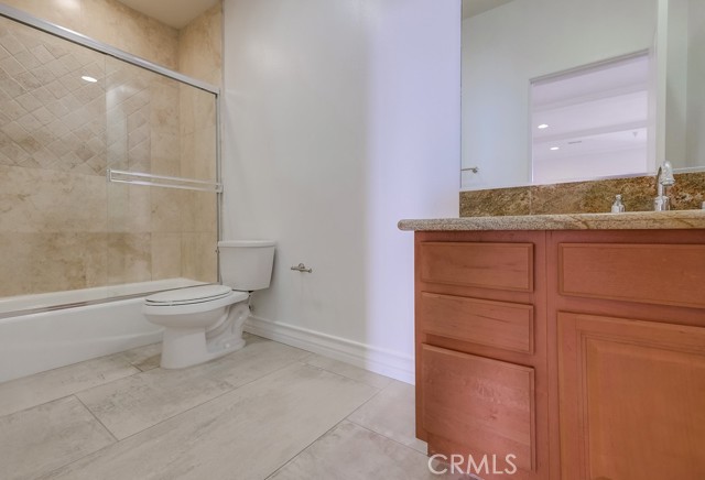 Detail Gallery Image 69 of 71 For 1902 Marshallfield Ln a,  Redondo Beach,  CA 90278 - 4 Beds | 3/1 Baths