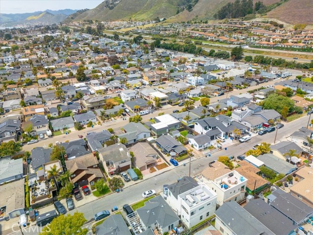 214 Placentia Avenue, Pismo Beach CA: https://media.crmls.org/medias/658a066f-ab2d-4a15-8417-72cbbaec9393.jpg