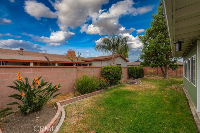 1501 W Baker Avenue, Fullerton CA: https://media.crmls.org/medias/658a27a3-f599-41c2-80ef-2cb1bcf3c06d.jpg
