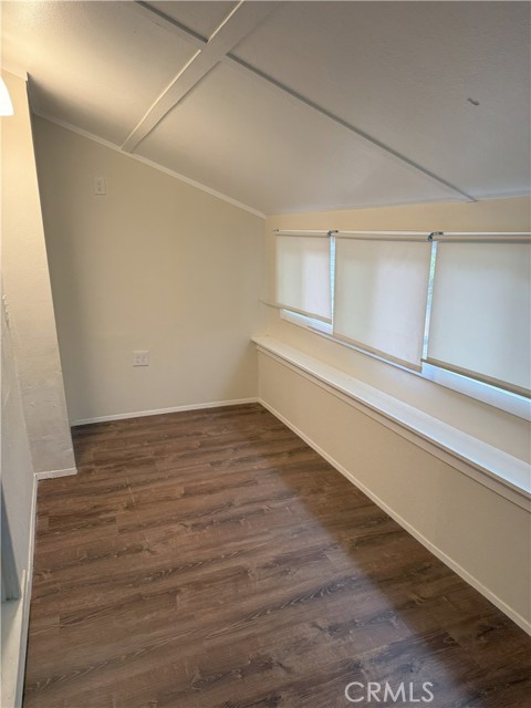 Detail Gallery Image 6 of 11 For 3857 Pine St, Riverside,  CA 92501 - 5 Beds | 4/1 Baths