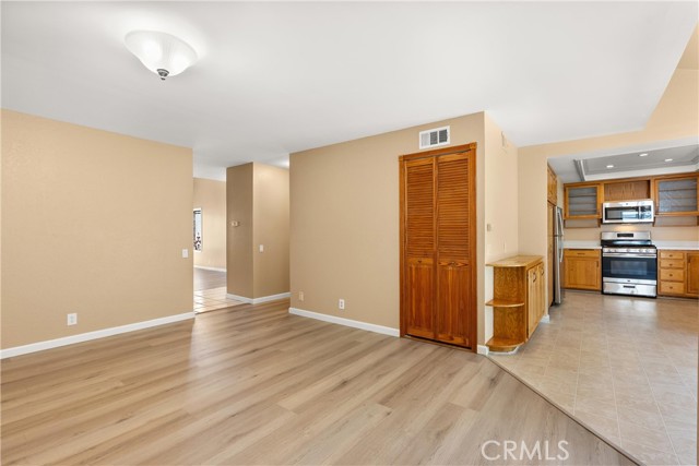 26646 Guadiana, Mission Viejo CA: https://media.crmls.org/medias/658b0e7e-2123-468b-b894-624a5cbe5b46.jpg