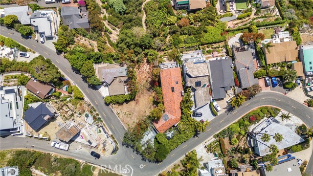 410 Alta Vista Avenue, Laguna Beach CA: https://media.crmls.org/medias/658b98a1-8b10-48d5-ac55-65403995a227.jpg