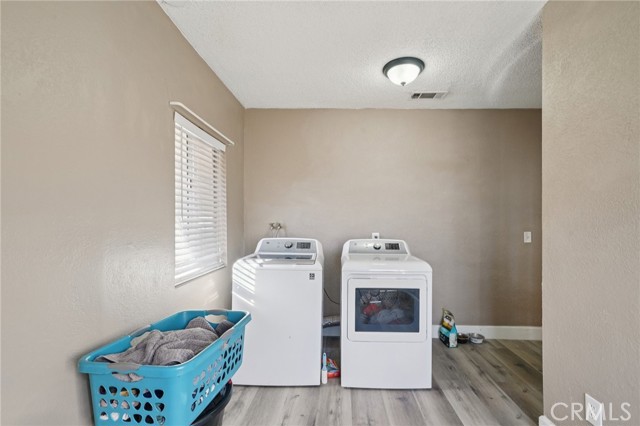 Detail Gallery Image 12 of 17 For 385 E 17th St, San Bernardino,  CA 92404 - 3 Beds | 1 Baths