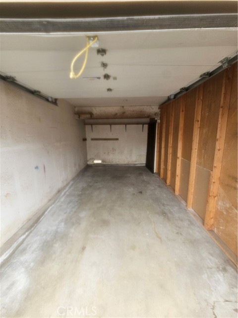 219 Oswego Avenue, Huntington Beach CA: https://media.crmls.org/medias/658ce844-aff2-4dfa-99de-7f084d32c9b0.jpg
