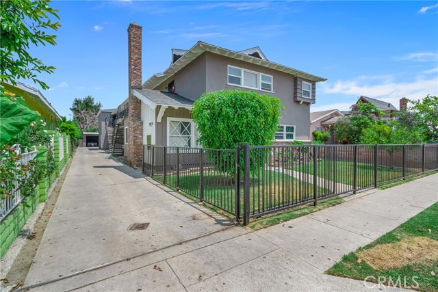 Detail Gallery Image 1 of 20 For 3323 Los Flores Bld, Lynwood,  CA 90262 - – Beds | – Baths