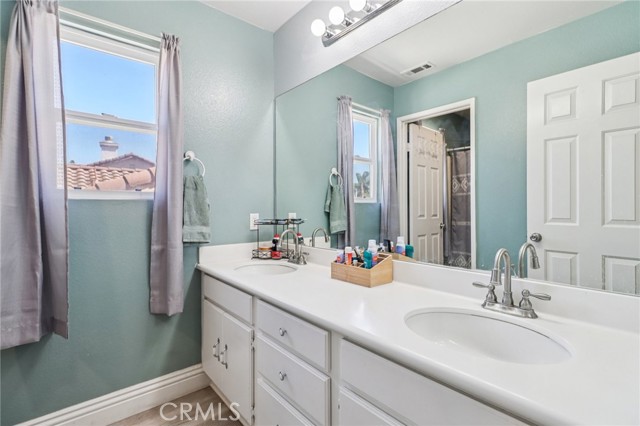 31461 Congressional Drive, Temecula CA: https://media.crmls.org/medias/658e7398-dc23-4cfc-a08c-c1bf6624d421.jpg