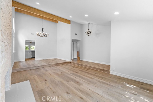 10281 Kings Street, Los Alamitos CA: https://media.crmls.org/medias/658e9b4d-5df1-470d-9c48-7b305cd99c80.jpg