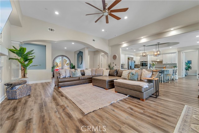 Detail Gallery Image 12 of 62 For 4518 W Avenue M14, Quartz Hill,  CA 93536 - 4 Beds | 5 Baths